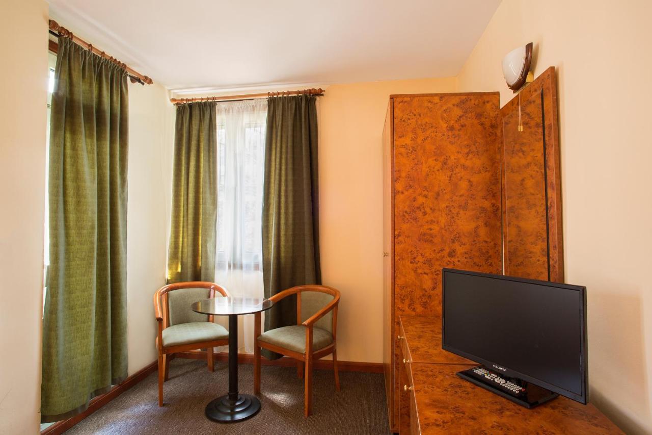 Hotel Victoria - Free Parking 3*